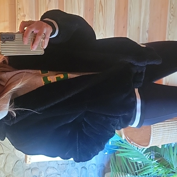 Faux fur Jacket - Picture 4 of 7